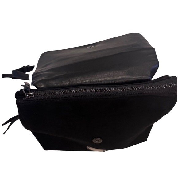 Bearpaw Sherpa Faux Shearling PVC Backpack Black Cream BWBBPW0001 NWT 9.5x11x3" - Picture 9 of 13